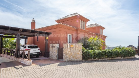 Einfamilienhaushälfte zum Verkauf in Santa Clara, Marbella Ost