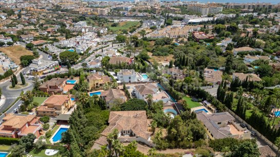 Parcela en venta en Xarblanca, Marbella Ciudad