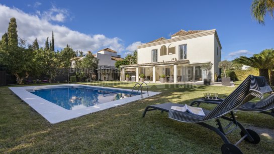 Villa zum Verkauf in Lagomar, Nueva Andalucia