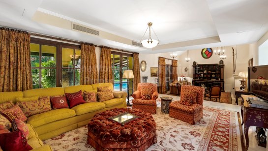 Villa en venta en Las Mimosas, Puerto Banus