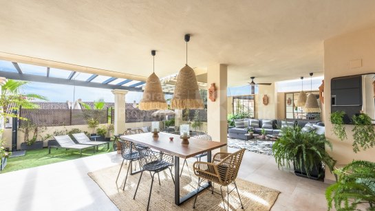 Apartamento Planta Baja en venta en Albatross Hill, Nueva Andalucia