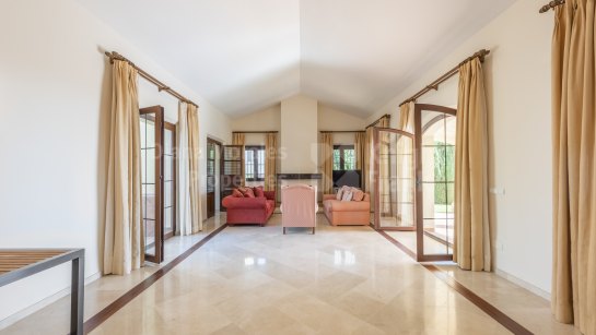 Villa à vendre à Puerto del Almendro, Benahavis
