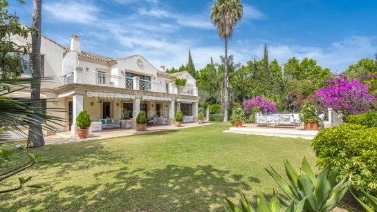 Villa zum Verkauf in La Carolina, Marbella Goldene Meile