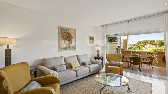 Duplex Penthouse to rent in Altamira, Marbella East