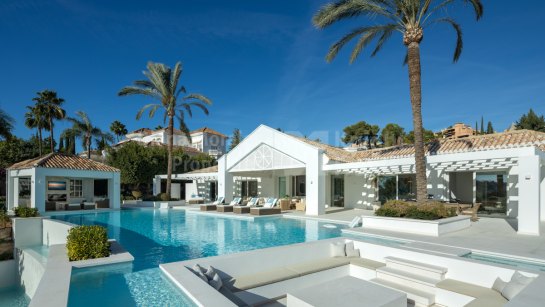 Villa zum Verkauf in La Cerquilla, Nueva Andalucia