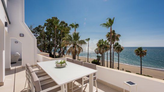 Penthouse for sale in Dominion Beach, Estepona