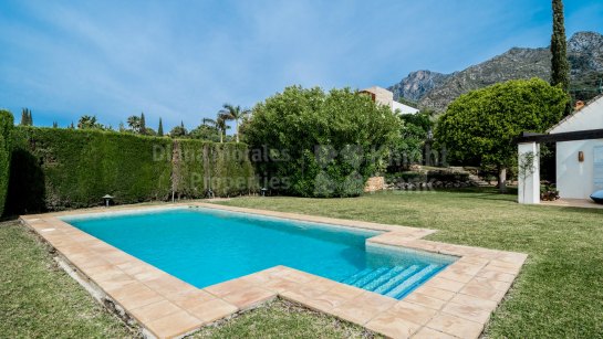 Villa for sale in Cascada de Camojan, Marbella Golden Mile