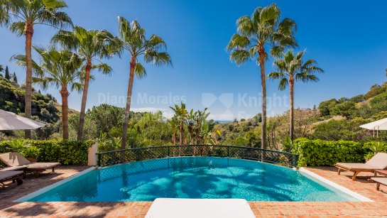 Villa to rent in Marbella Hill Club, Marbella Golden Mile