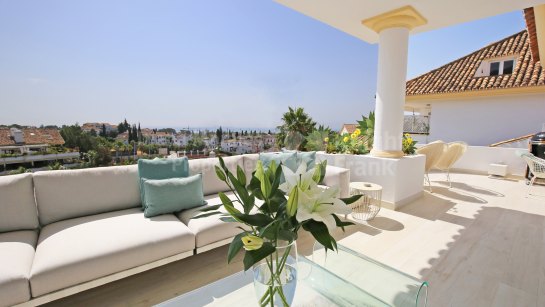 Zweistöckiges Penthouse zum Verkauf in Monte Paraiso, Marbella Goldene Meile