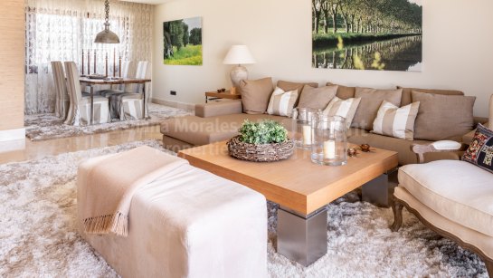 Zweistöckiges Penthouse zum Verkauf in Doncella Beach, Estepona