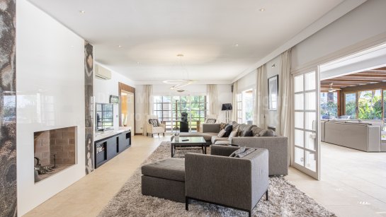 Villa zum Verkauf in Los Monteros, Marbella Ost
