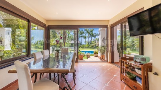 Villa zum Verkauf in Altos Reales, Marbella Goldene Meile