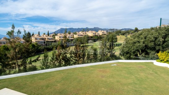 Villa en venta en Santa Clara, Marbella Este