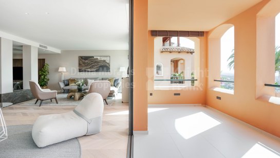 Zweistöckiges Penthouse zum Verkauf in Les Belvederes, Nueva Andalucia