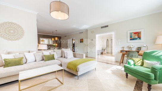Villa to rent in Atalaya de Rio Verde, Nueva Andalucia