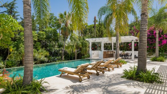 Villa zum Verkauf in Las Brisas, Nueva Andalucia