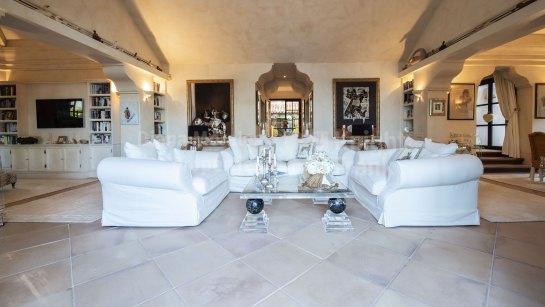 Villa for sale in Sierra Blanca, Marbella Golden Mile