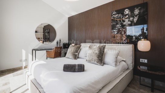 Zweistöckiges Penthouse zum Verkauf in La Cerquilla, Nueva Andalucia
