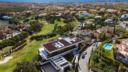 Вилла на продажу в Los Flamingos Golf, Бенахавис