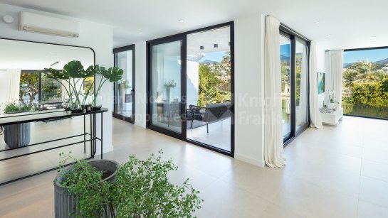 Villa en venta en Las Brisas, Nueva Andalucia
