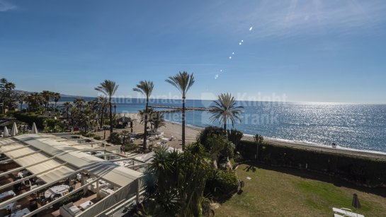Apartamento en venta en Puerto Banus, Marbella (Todo)