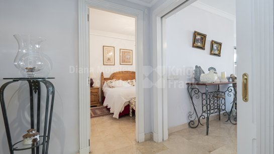 Apartamento en venta en Puerto Banus, Marbella