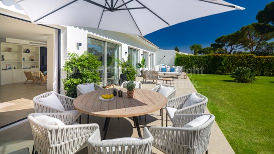 Villa Pareada en venta en Aloha, Nueva Andalucia