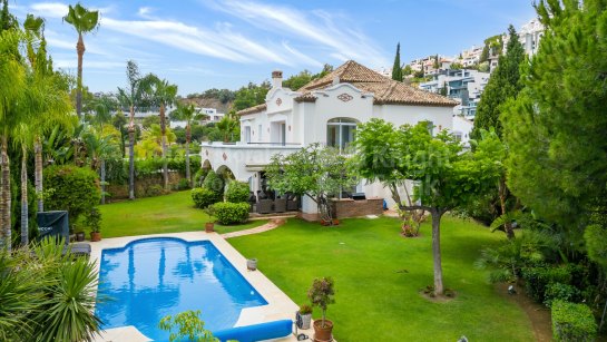 Villa zum Verkauf in La Reserva de la Quinta, Benahavis