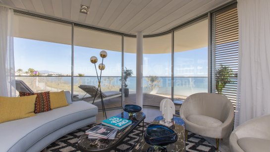 Penthouse for sale in Estepona Playa