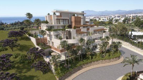 Ground Floor Duplex for sale in Rio Real Golf, Marbella East