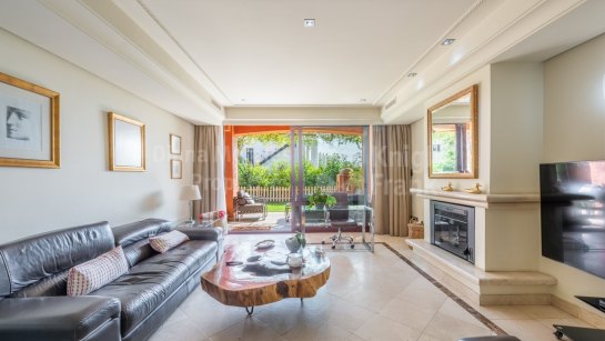 Villa Pareada en venta en Monte Marbella Club, Marbella Milla de Oro