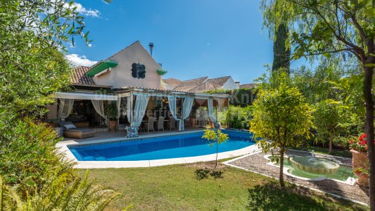 Villa en venta en Las Lomas del Marbella Club, Marbella Milla de Oro