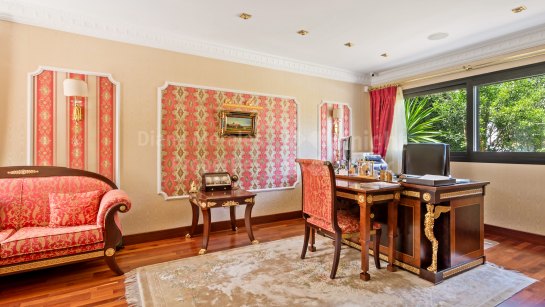 Villa for sale in Lomas de Magna Marbella, Marbella Golden Mile