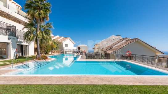 Duplex Penthouse for sale in Los Altos de los Monteros, Marbella East
