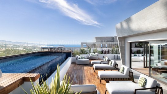Zweistöckiges Penthouse zum Verkauf in Marbella Goldene Meile, Marbella
