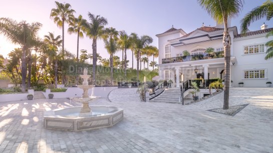 Villa zum Verkauf in Puerto Banus, Marbella