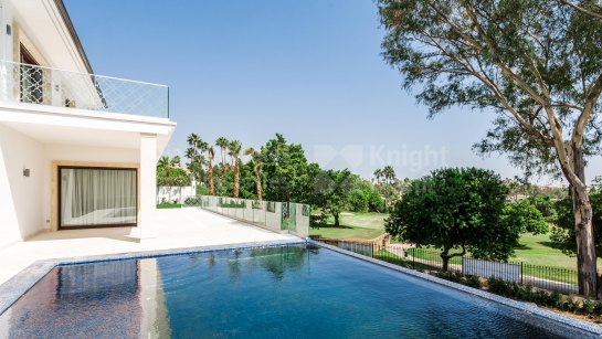 Villa à vendre à Los Naranjos Golf, Nueva Andalucia