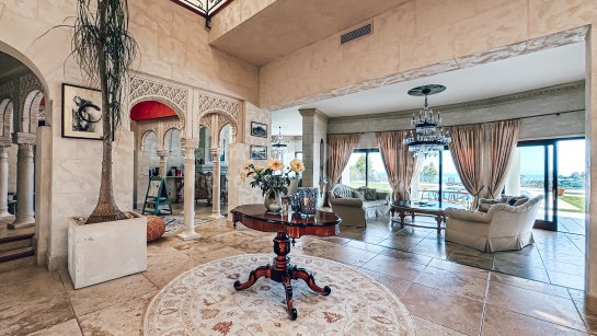Villa for sale in La Zagaleta, Benahavis