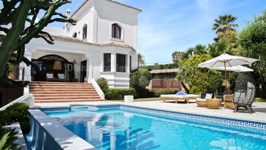 Villa for sale in Nueva Andalucia, Marbella (All)
