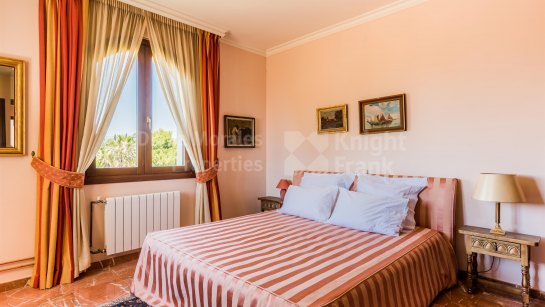 Villa for sale in Nueva Andalucia, Marbella (All)