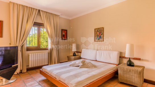 Villa for sale in Nueva Andalucia, Marbella (All)