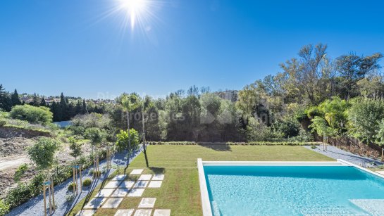Villa en venta en Altos de Puente Romano, Marbella Milla de Oro