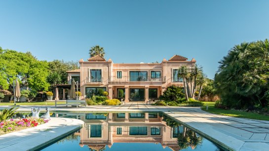 Villa en venta en Paraiso Barronal, Estepona
