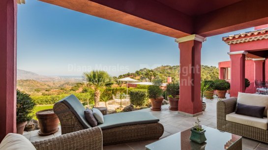 Villa en venta en Elviria, Marbella Este