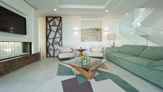 Villa for sale in La Alqueria, Benahavis