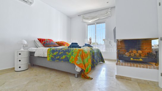 Villa to rent in Las Chapas, Marbella East