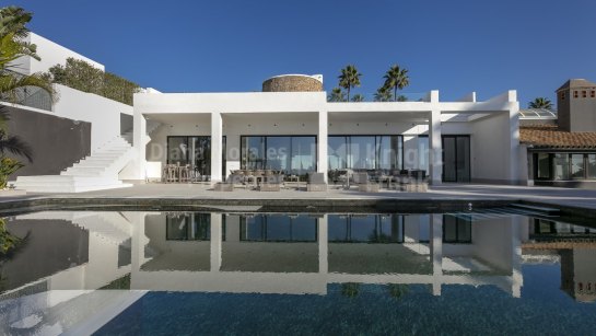 Villa en alquiler en Los Monteros, Marbella Este
