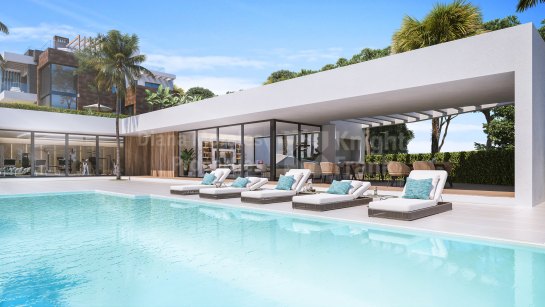 Semi Detached Villa for sale in Rio Real, Marbella East