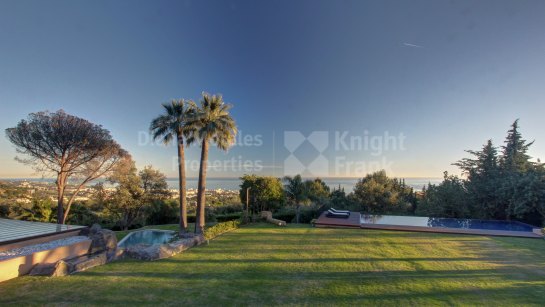 Villa en venta en Cascada de Camojan, Marbella Milla de Oro