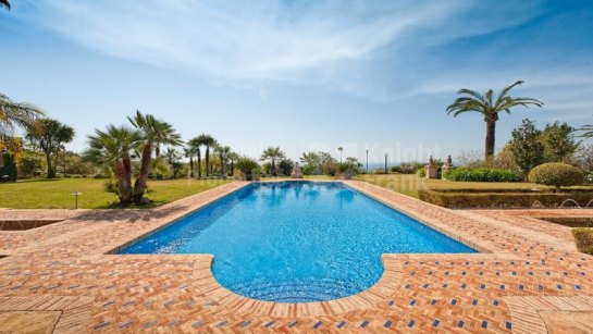 Villa en venta en Los Picos, Marbella Milla de Oro